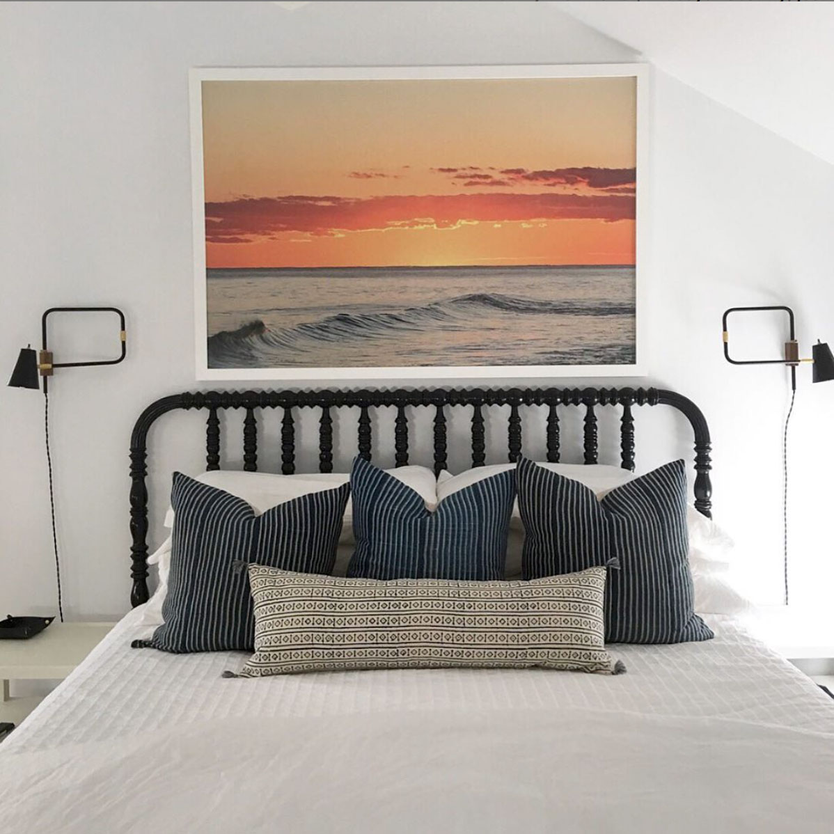 Twosdays – 1 room 2 price points – beach bedroom