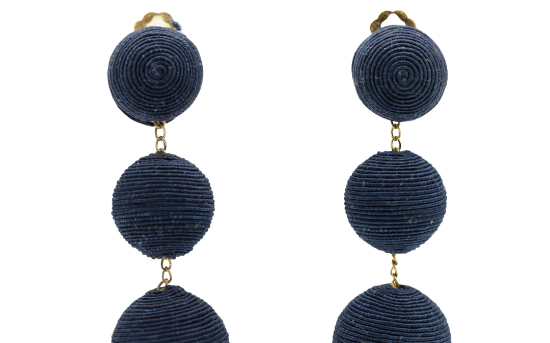 Rebecca De Ravenal – Threaded Drop Earrings In Navy