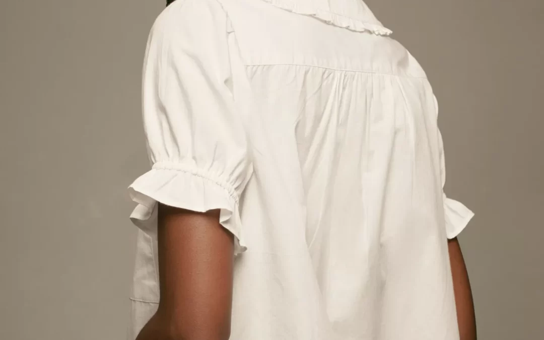 Pilcro – The Keira Collared Button-Front Blouse
